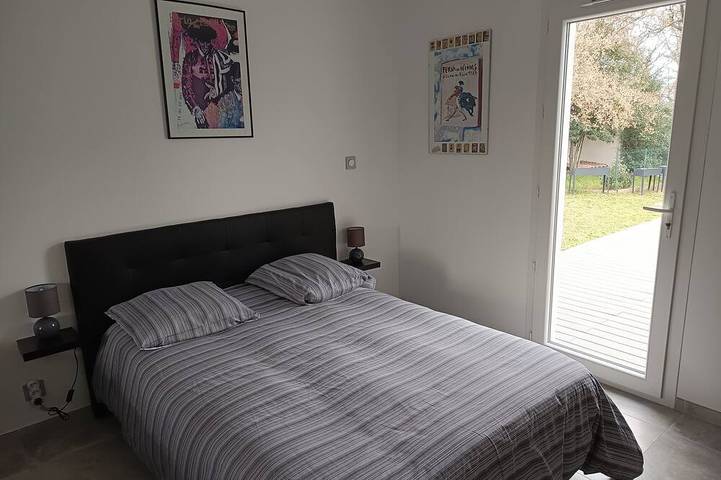 Location de vacances pour 6 personnes, avec terrasse et jardin à Blauzac - 3