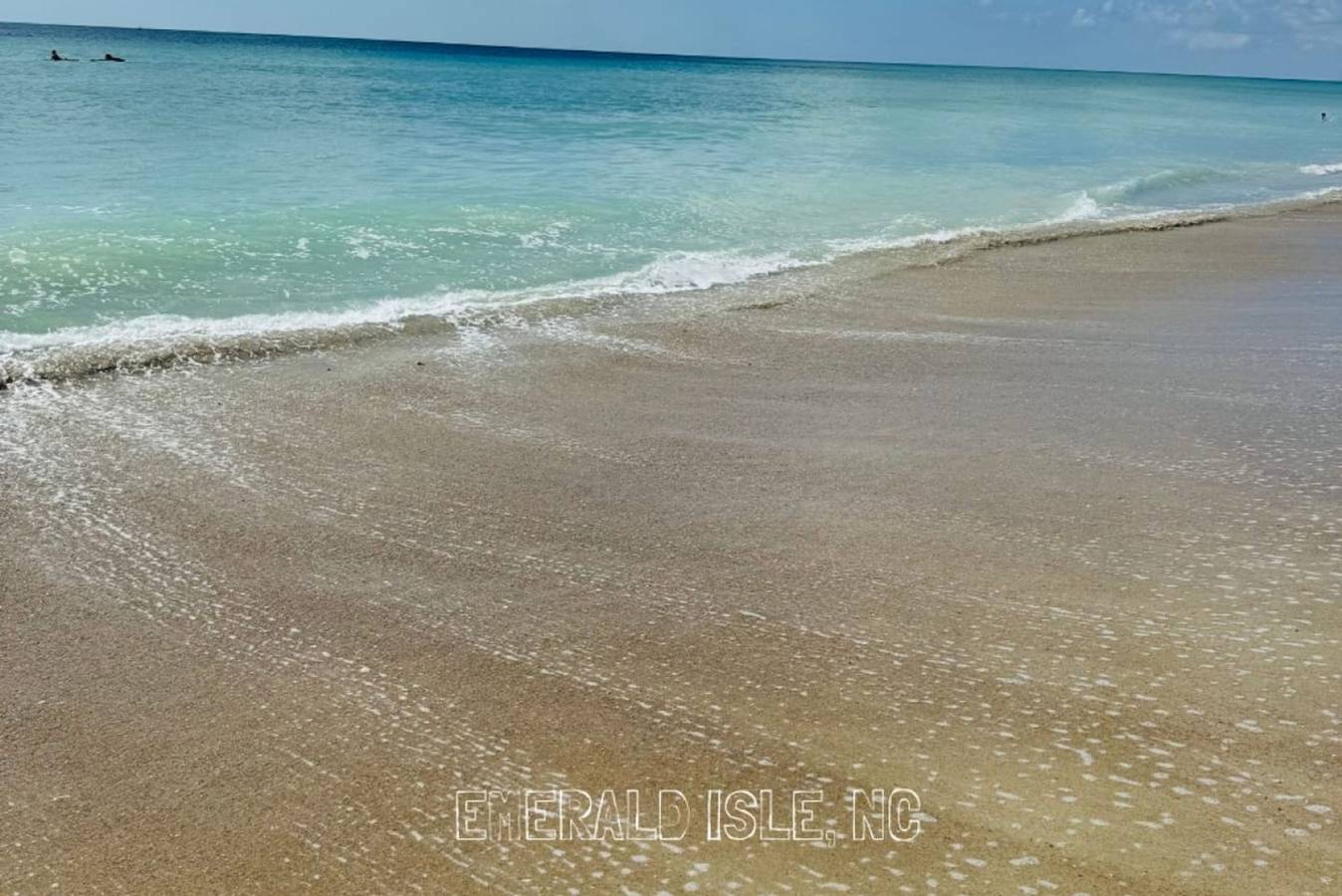 Ganze Wohnung, Luxury Beach Condo | 5 Min Walk to Beach & Shops! in Emerald Isle, Carteret County