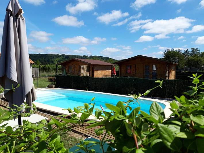 Gîte pour 2 personnes, avec Terrasse et Jardin ainsi que Piscine et Vue à Saint-Antoine-de-Breuilh