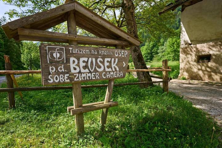 Location de vacances pour 3 personnes, avec vue et jardin, animaux acceptés à Solčava - 2