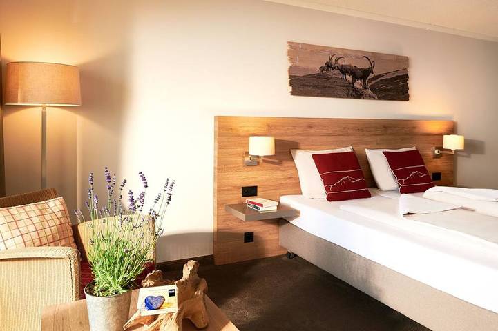 Ferienwohnung für 2 Personen, mit Sauna und Terrasse sowie Garten und Pool, mit Haustier am Thunersee - 4