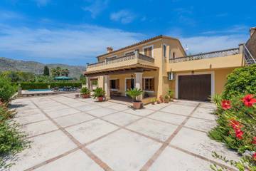 Villa in Pollença Stadt, Pollença für 6 