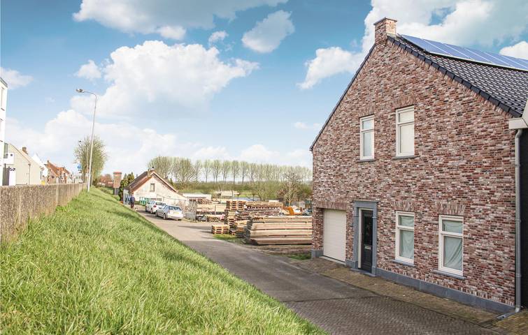 Ferienhaus für 12 Personen, mit Terrasse und Garten in Stavenisse