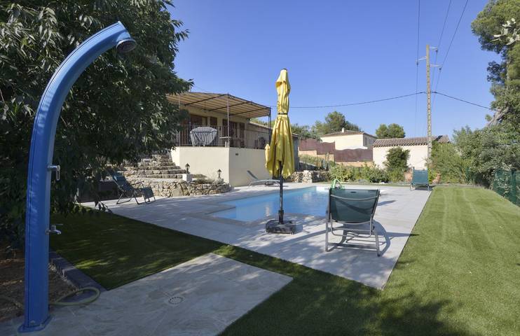 Gîte pour 7 personnes, avec terrasse ainsi que piscine et jardin, animaux acceptés à Lorgues - 2