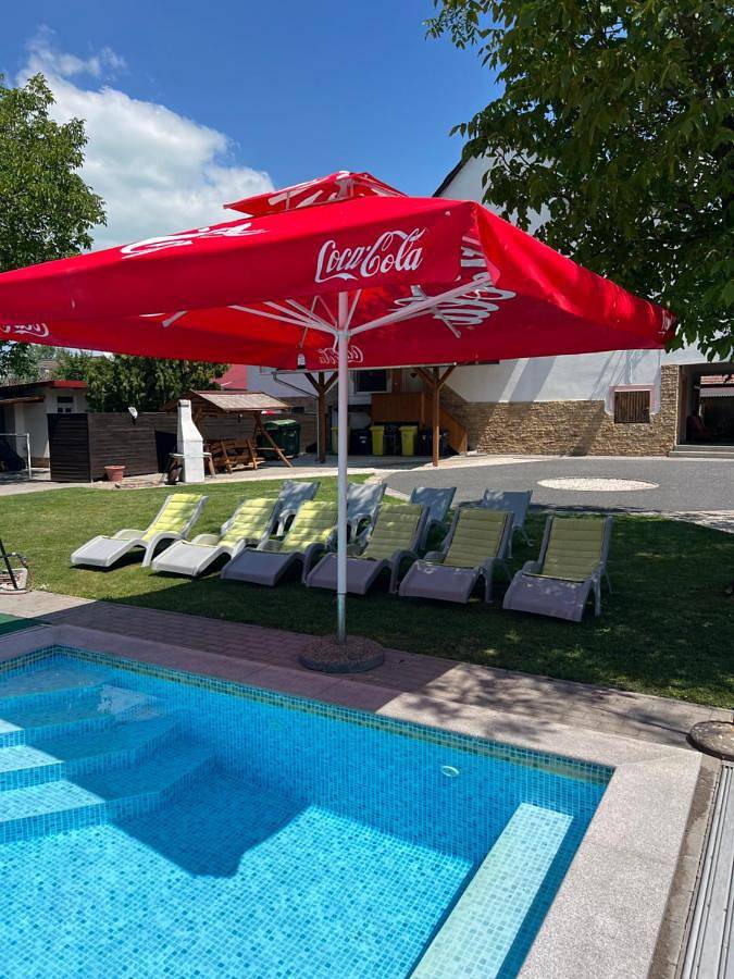 Ganze Wohnung, Famvarga Apartmanház in Balatonfenyves, Plattensee Südufer