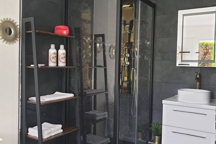 Gîte pour 3 personnes, avec jardin et terrasse, animaux acceptés à Chaville - 3