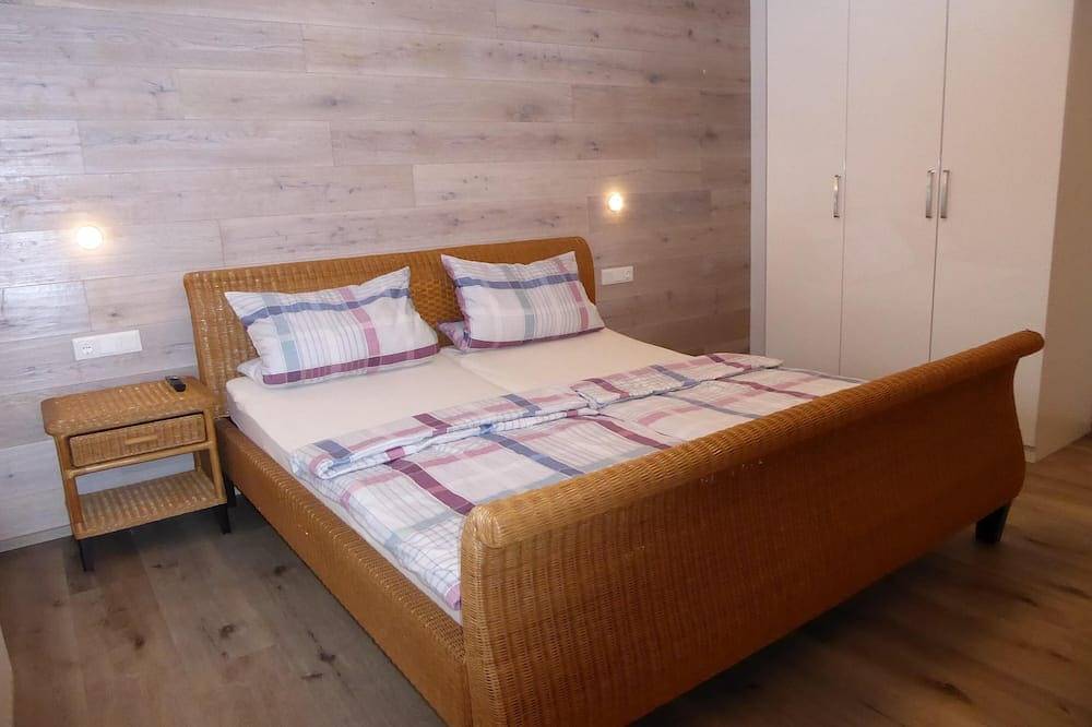 Ganze Wohnung, Gemütliche Ferienwohnung 48qm, barrierefrei mit Terrasse in Surberg, Landkreis Traunstein