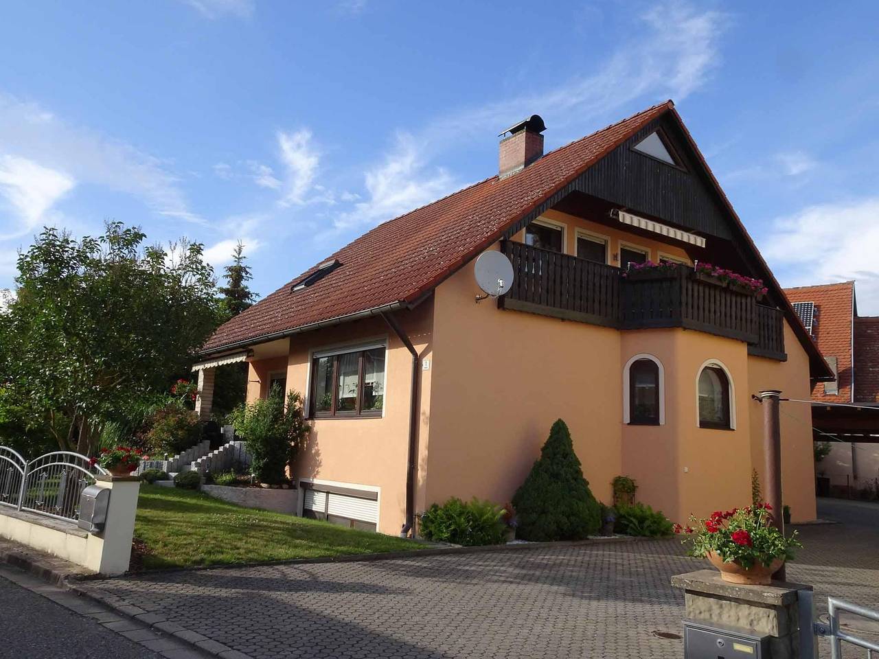 Ganze Wohnung, Ferienwohnung Pia - Ferienwohnung mit Balkon in Seenähe in Muhr am See, Fränkisches Seenland