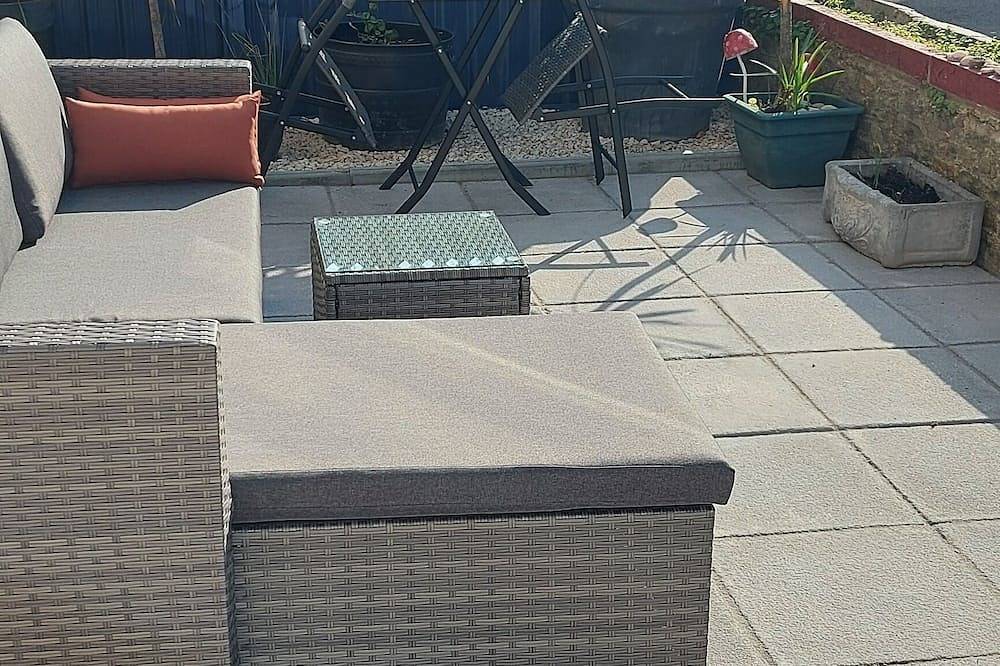 Room 6 double bedroom in Paignton, Torbay