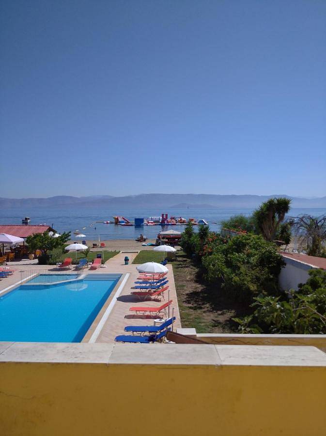 Appart’hôtel pour 3 personnes, avec Balcon et Terrasse ainsi que Jardin et Bassin pour enfant