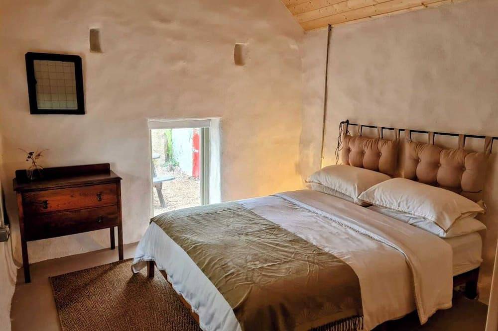 Mourne Mountain Cosy Couples Retreat at The Coop with Hot-Tub (pet friendly) in Grafschaft Down