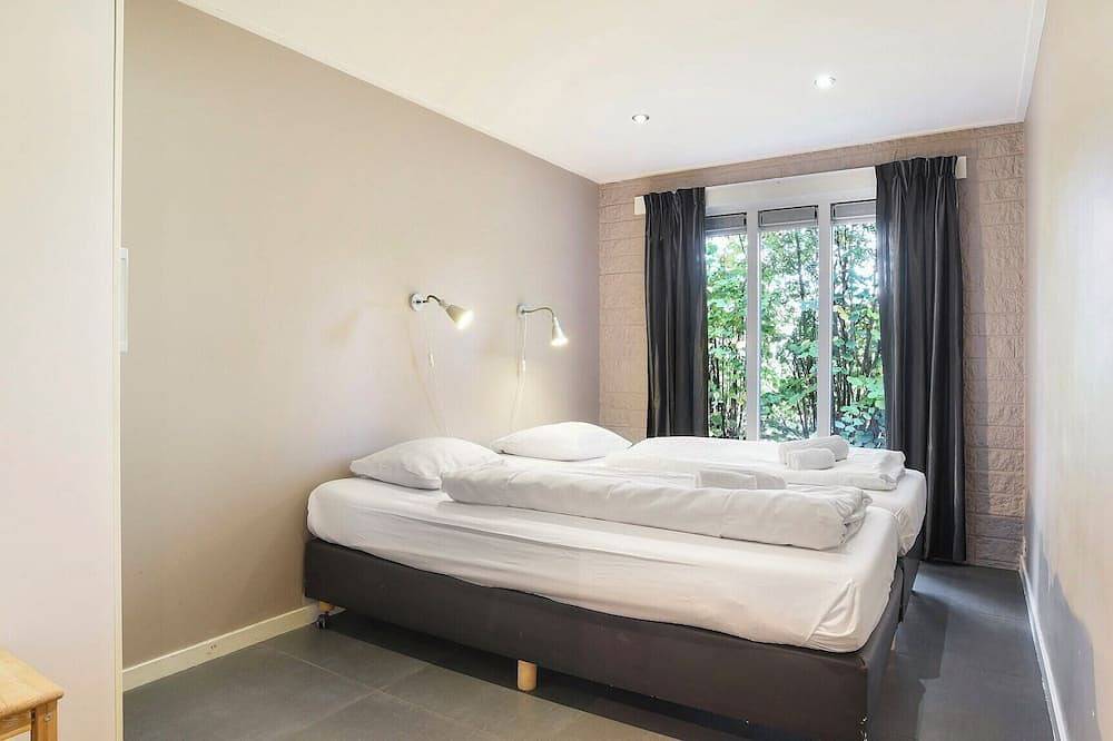 Wheelchair accessible bungalow for 12 persons in Drenthe