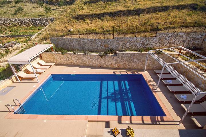 Ferienhaus für 18 Personen, mit Garten und Meerblick sowie Pool in Omis - 4