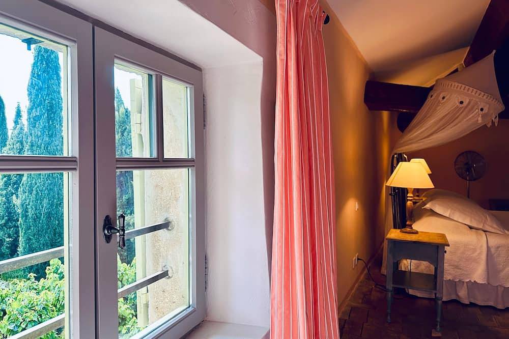 Apartamento entero, La Ponche Apricot Room in Vacqueyras, Vaucluse