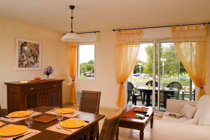 Gîte pour 6 personnes, avec jardin et piscine, animaux acceptés à L'Aiguillon-sur-Vie - 3