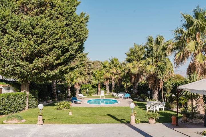 Villa für 4 Personen, mit Garten auf Sizilien - 2