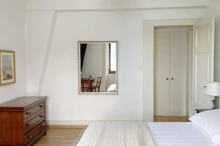 Ganze Wohnung, Montreux Riviera Suite Lake View Parking in Montreux, Waadtland RDK