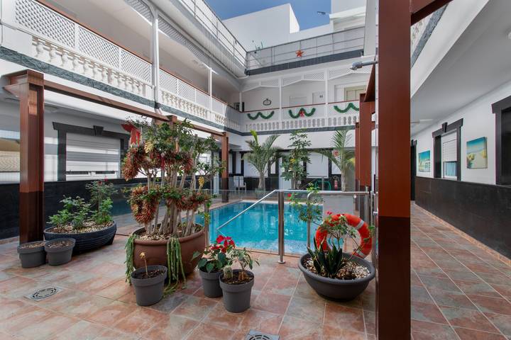 Ganze Wohnung, Urlaub 'Casa Paula - 21' mit Bergblick, Gemeinschaftspool und Wi-Fi in Arinaga, Agüimes