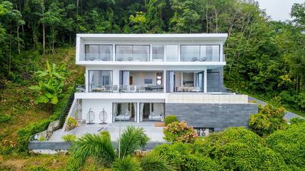 Villa for 12 Guests in Phuket Province, Thailand, Picture 1