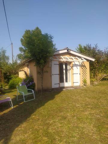 Gîte pour 2 personnes, avec terrasse et jardin à Le Fouilloux