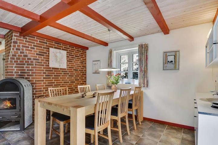 Schönes Ferienhaus mit Whirlpool, Sauna und Kaminofen in Tim, Ulfborg