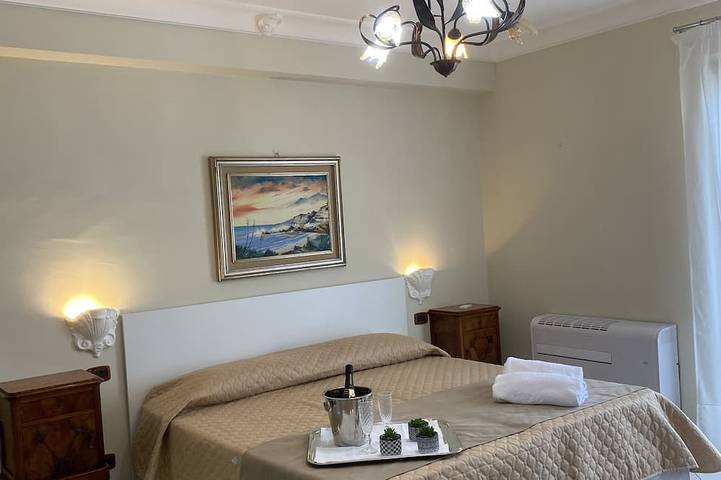 Appartamento intero, Scala dei Turchi Palace Suites for 4 Guest in Realmonte, Provincia di Agrigento