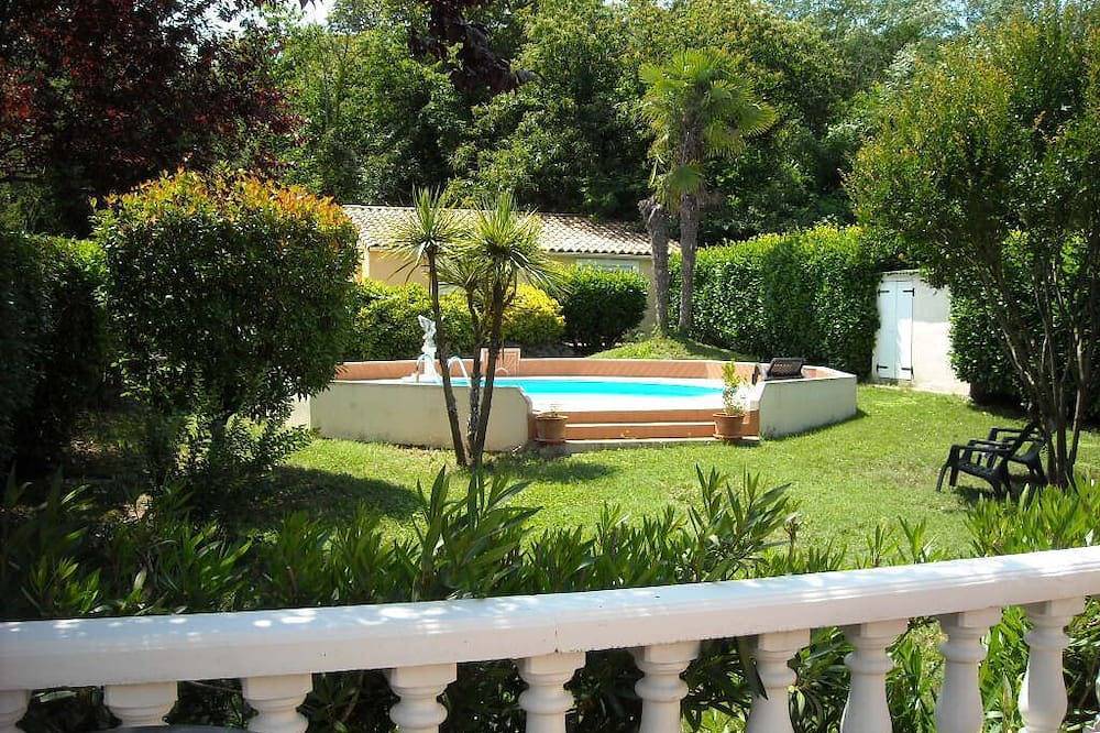 Air-conditioned self-catering cottage in the Cévennes with private pool in Saint-Florent-sur-Auzonnet, Cevennen