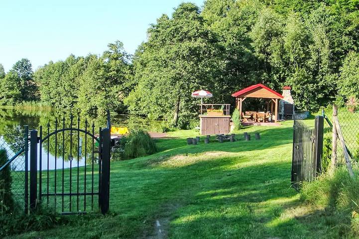 In Kaschubei am eigenen See in Podjazy, Powiat de Kartuzy