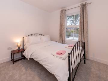 Glamping for 7 People in Wokingham, Berkshire, Photo 3