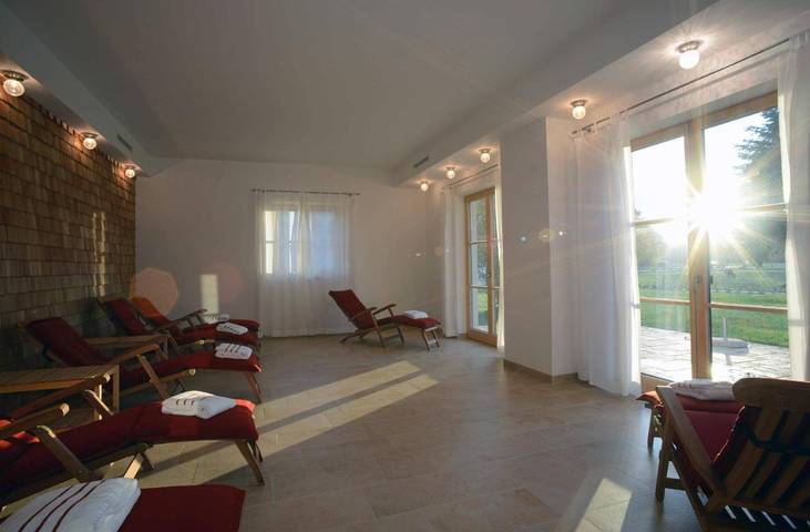 Hotel, mit Terrasse und Garten sowie Sauna und Ausblick in Freilassing - 4