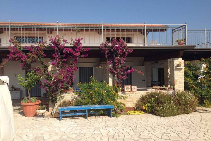 Villa für 14 Personen, mit Balkon und Garten - 1