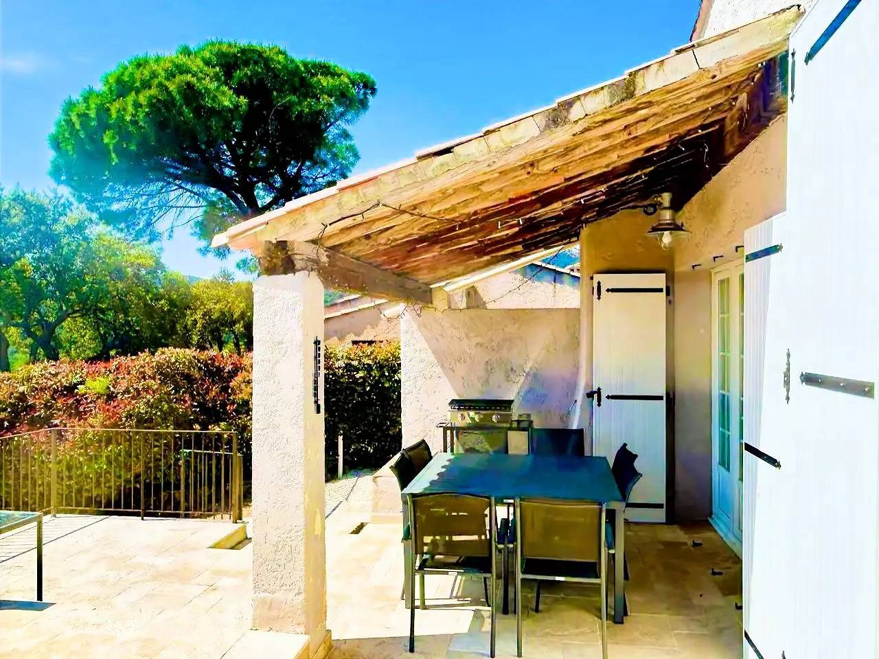 6 pers villa met privé zwembad panoramisch uitzicht en uitzicht op zee Grimaud in Grimaud, Draguignan en omgeving