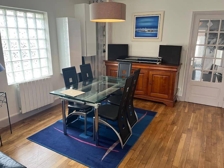 One-Bedroom House in Bourges, Région de Bourges