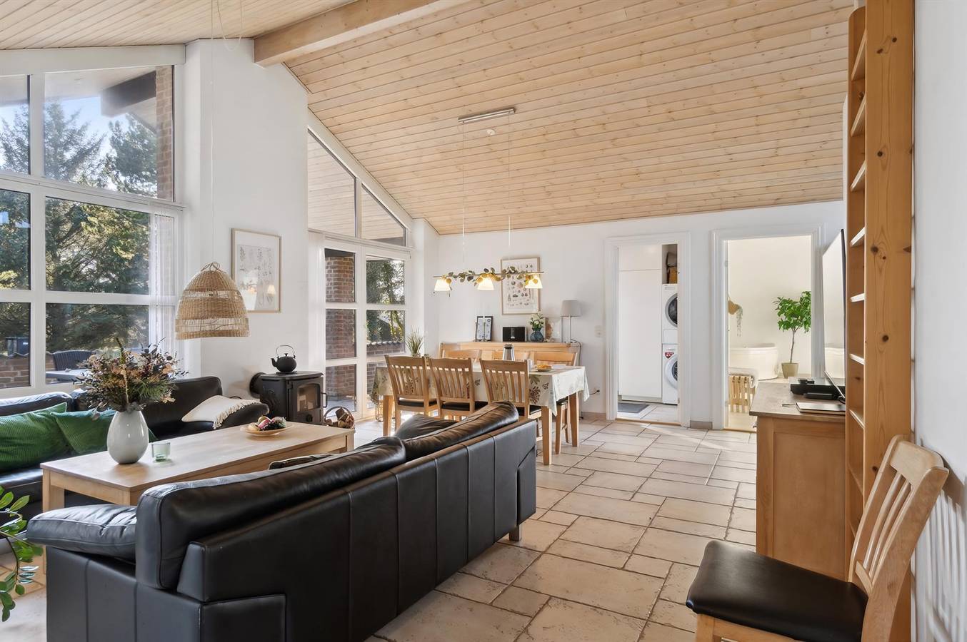 Awesome home in Sæby w/ 3 Bedrooms, Indoor swimming pool and Sauna in Sæby, Nordostjütland