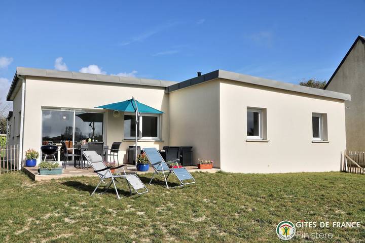 Casa de huéspedes para 6 personas, con terraza y jardín - 1