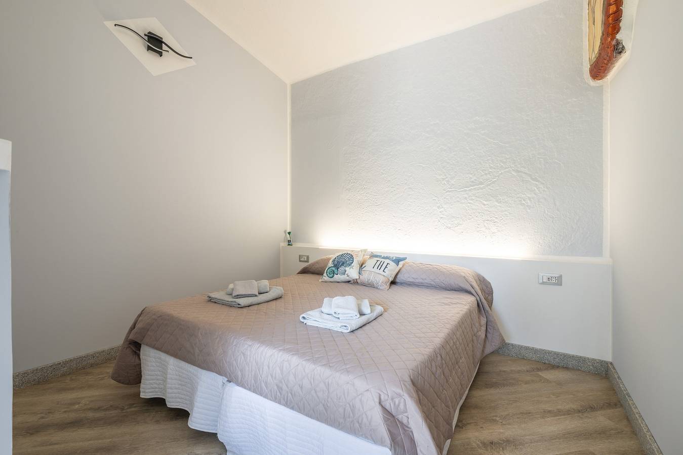 Mia Rooms: Doppelzimmer mit privatem Bad in Villasimius, Cagliari Provinz