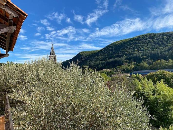 Location de vacances pour 8 personnes, avec jardin ainsi que vue et piscine à Bessèges - 2