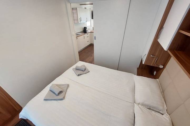 Hausboot für 4 Personen, mit Whirlpool und Balkon sowie Garten in Kroatien - 4