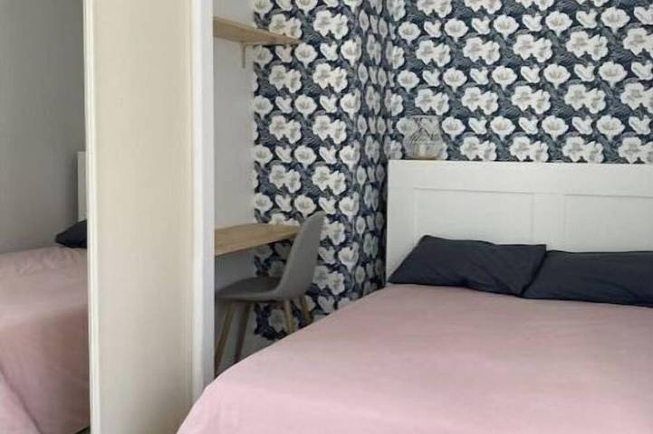 Location de vacances pour 8 personnes, avec terrasse et jardin à Reilhaguet - 4