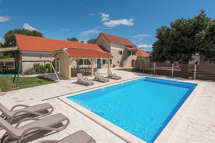 Ferienhaus für 8 Personen, mit Pool - 1