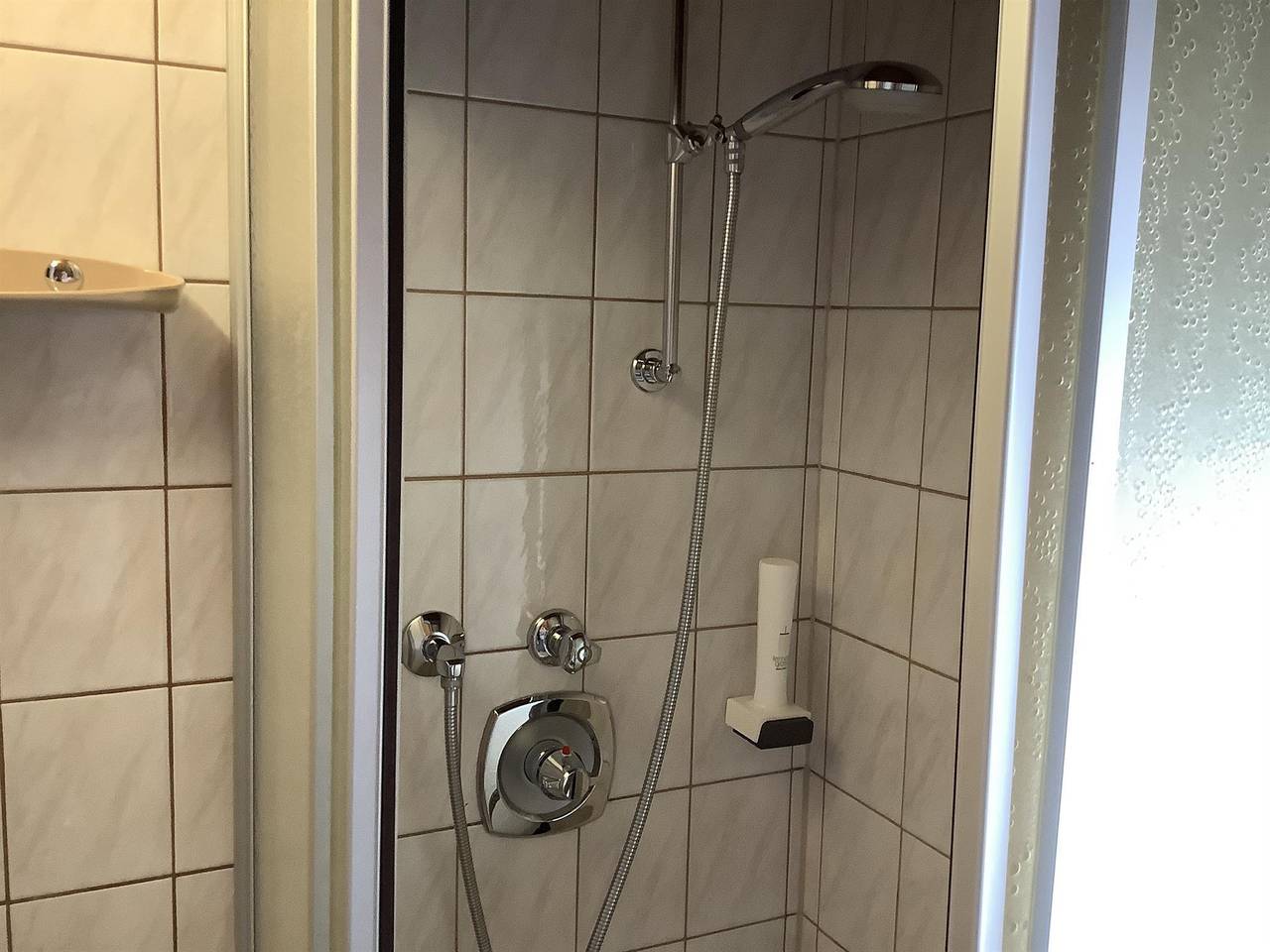Apartamento vacacional entero, Doppelzimmer "Edelweiß" mit Dusche, Wc in Gerlos, Bezirk Schwaz
