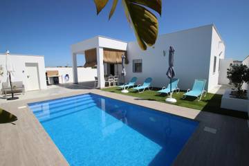 Holiday Rental for 5 People in Conil de la Frontera, Costa de la Luz, Photo 1
