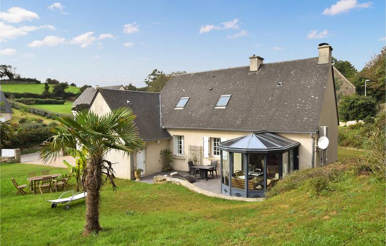 Location de vacances pour 8 personnes, avec Terrasse et Jardin à Omonville-la-Rogue