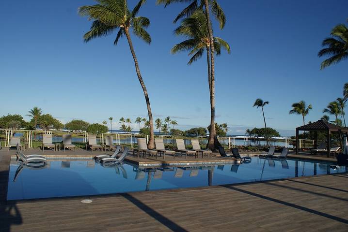 Vacation rental for 2 people, with pool and hot tub as well as balcony in Puako