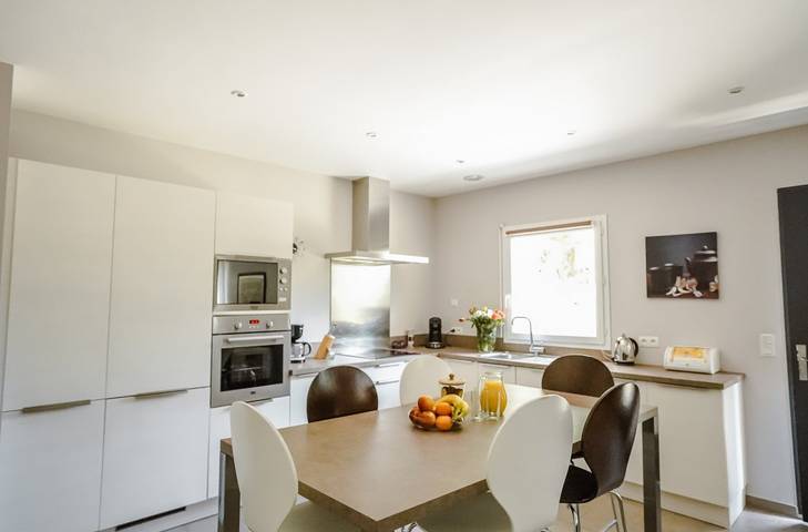 Location de vacances pour 6 personnes, avec terrasse ainsi que piscine et jardin à Luzech - 4