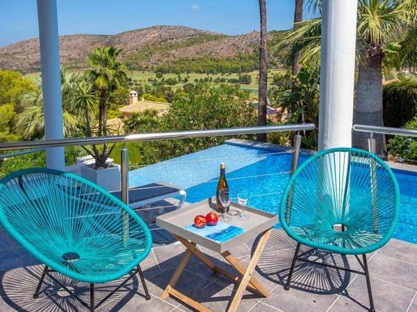 Chalet para 6 personas, con piscina además de vistas y jardín en Pedreguer