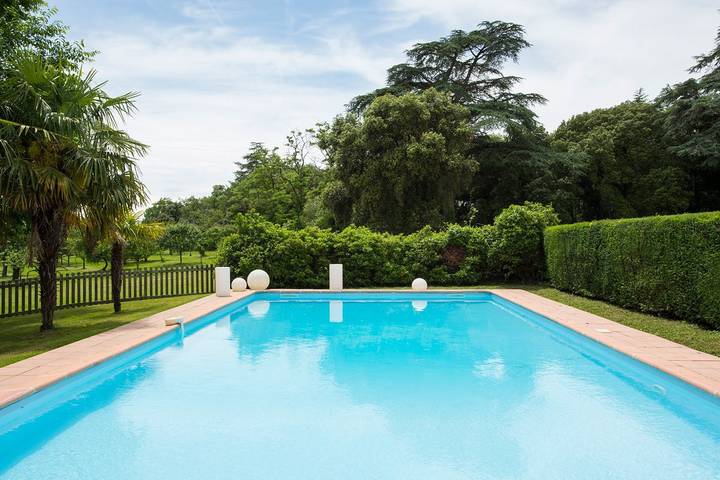 Château pour 21 personnes, avec terrasse et jardin dans Occitanie - 4