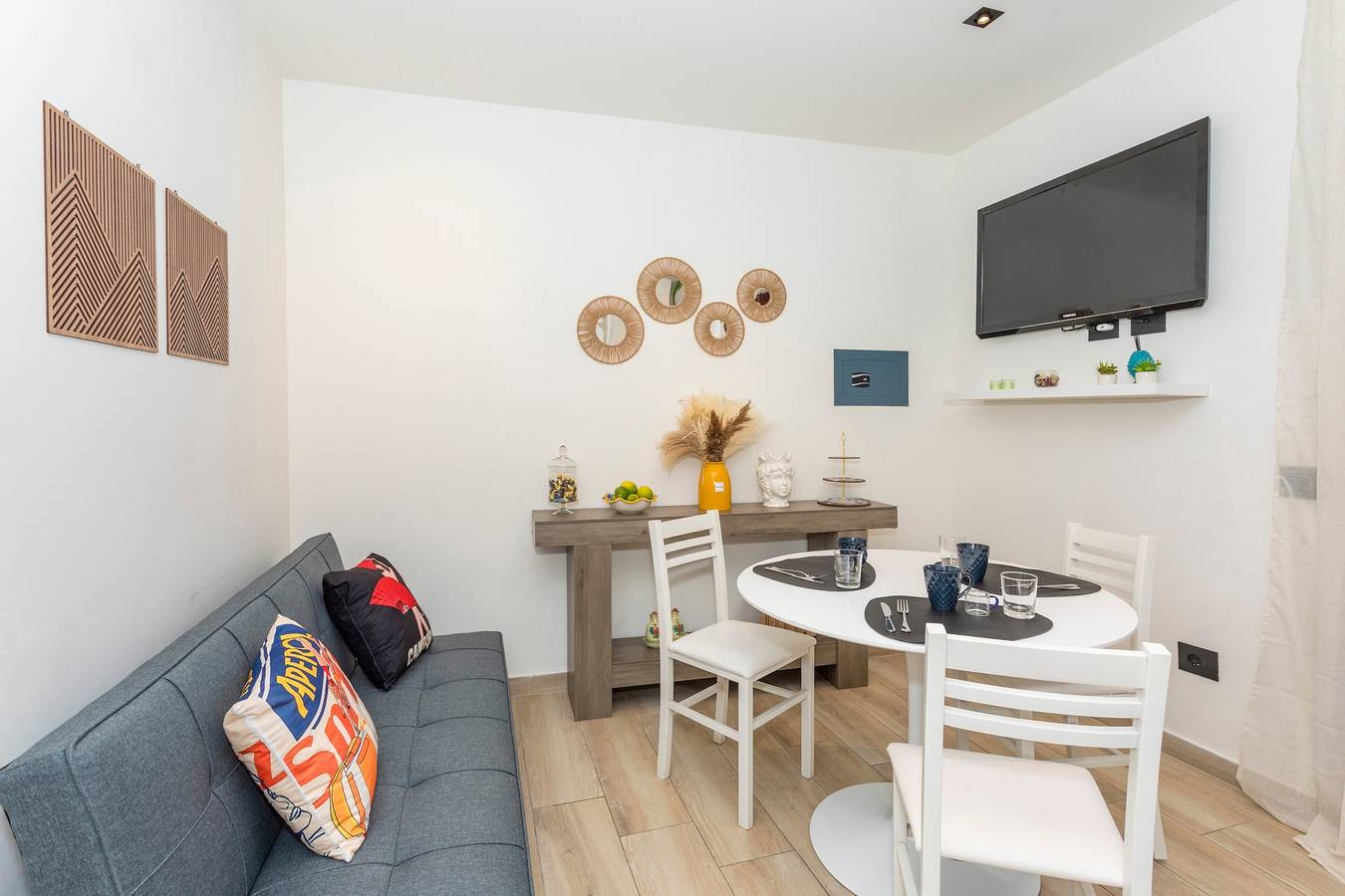 Appartement entier, Appartement 'Msuite' avec terrasse privée, Wi-Fi et climatisation in Macchia, Giarre