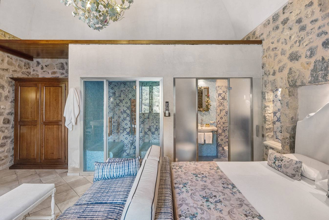 Vakantiehuis 'Romantico Casale Di Lusso Con Spa' met Uitzicht op Zee, Wi-Fi en Airconditioning, foto 6