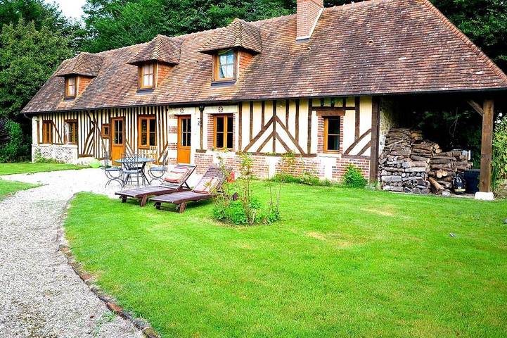 Gîte pour 6 personnes, avec jardin à Auvillars